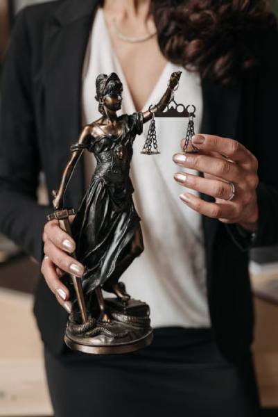 West Palm Beach DUI Attorney vs. General Defense Lawyer: Which One Saves Your License